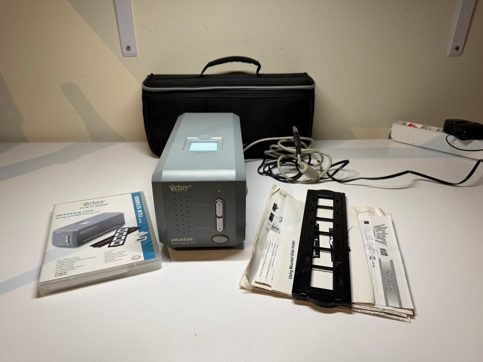 Plustek OpticFilm 7200 Filmscanner met accessoires, Computers en Software, Ophalen of Verzenden, Zo goed als nieuw, Diascanner