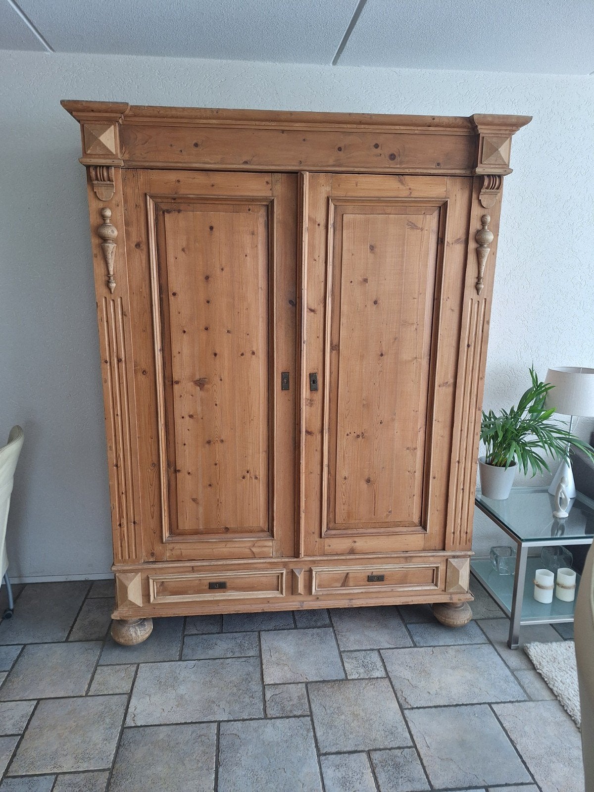 Antieke kast, Ophalen