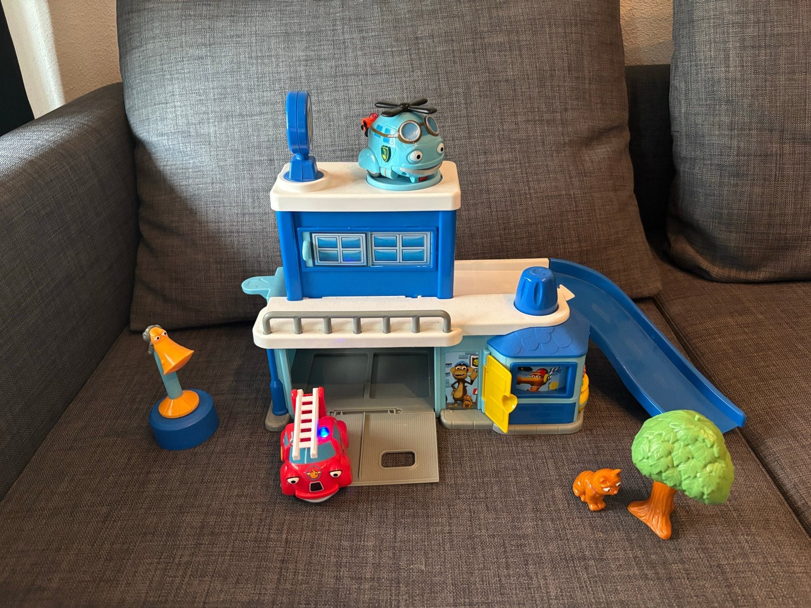 Helden van de stad Vliegveld Speelset met Voertuigen, Ophalen of Verzenden, Zo goed als nieuw, Jongen of Meisje