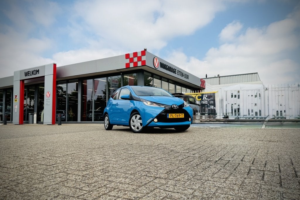 Toyota Aygo 1.0 VVT-i x-play | AIRCO | CAMERA | BLUETOOTH, Auto's, Voorwielaandrijving, 12 maanden, Stof, Gebruikt