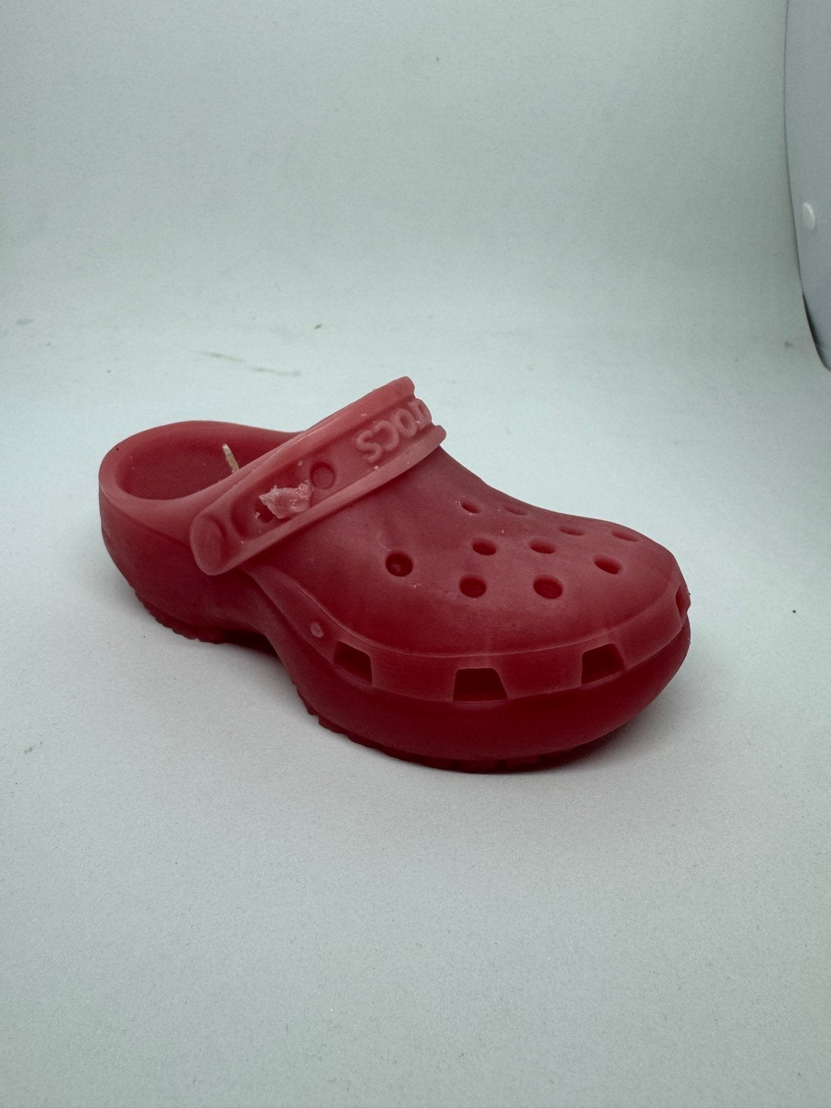 Unieke handgemaakte Crocs kaars - Rood, Overige materialen, Verzenden, Overige merken, Nieuw
