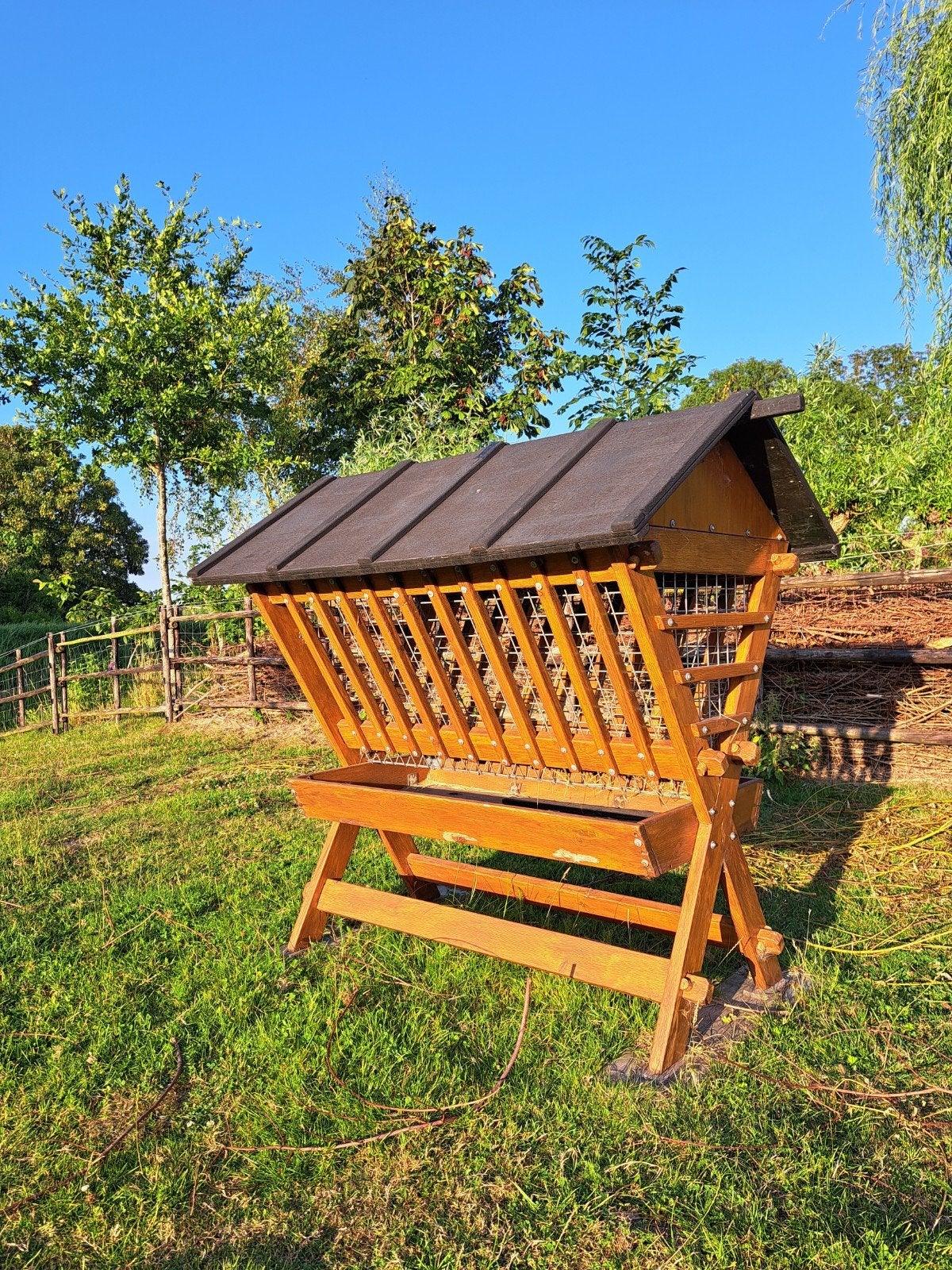 Mooie Houten Staande Hooiruif., Dieren en Toebehoren, Meerdere dieren, Geit