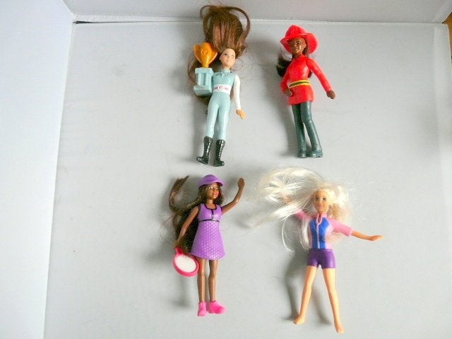McDonalds 2019 # Barbie met beker en 3 anderen, Ophalen of Verzenden, Zo goed als nieuw, Barbie
