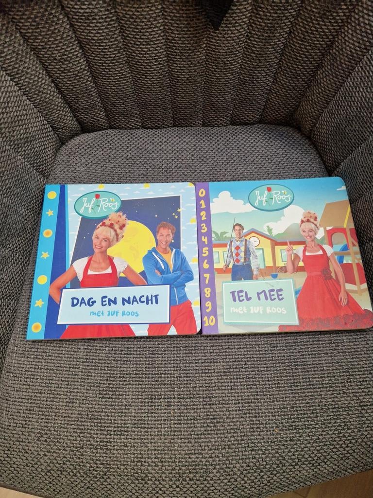 2 x juf roos, Ophalen of Verzenden, Zo goed als nieuw, Fictie algemeen