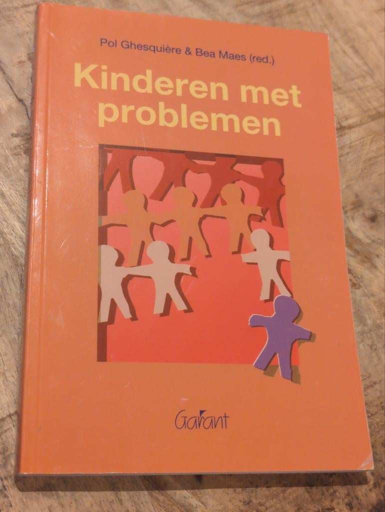 Kinderen met problemen - Pol Ghesquière & Bea Maes, Ophalen of Verzenden, Gelezen, Opvoeding vanaf 10 jaar, Pol Ghesquière & Bea Maes (red.)