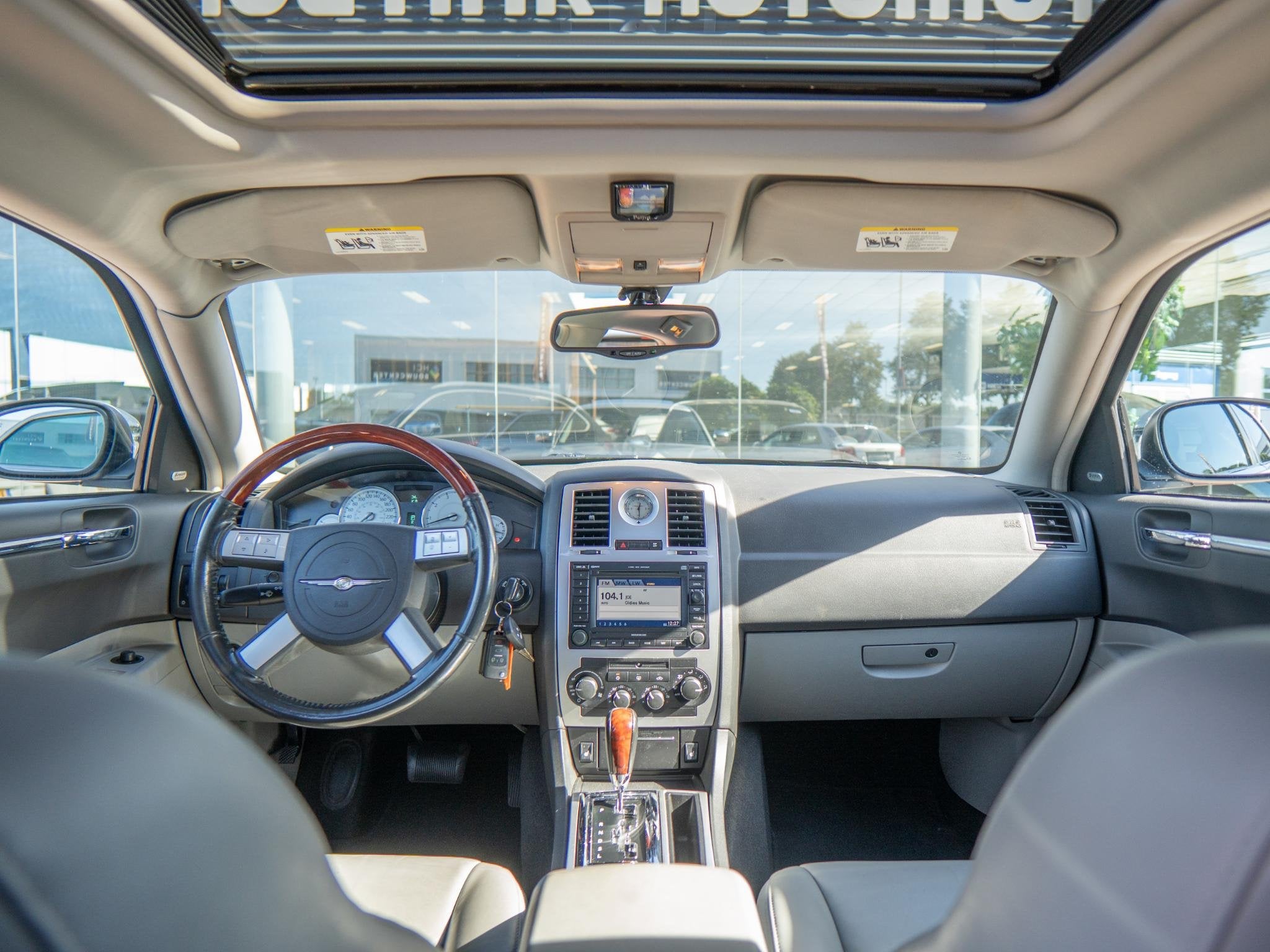 Chrysler 300C 3.5 V6 | Schuif/kantel dak | Stoelverwarming, Automaat, Gebruikt, 1715 kg, Grijs