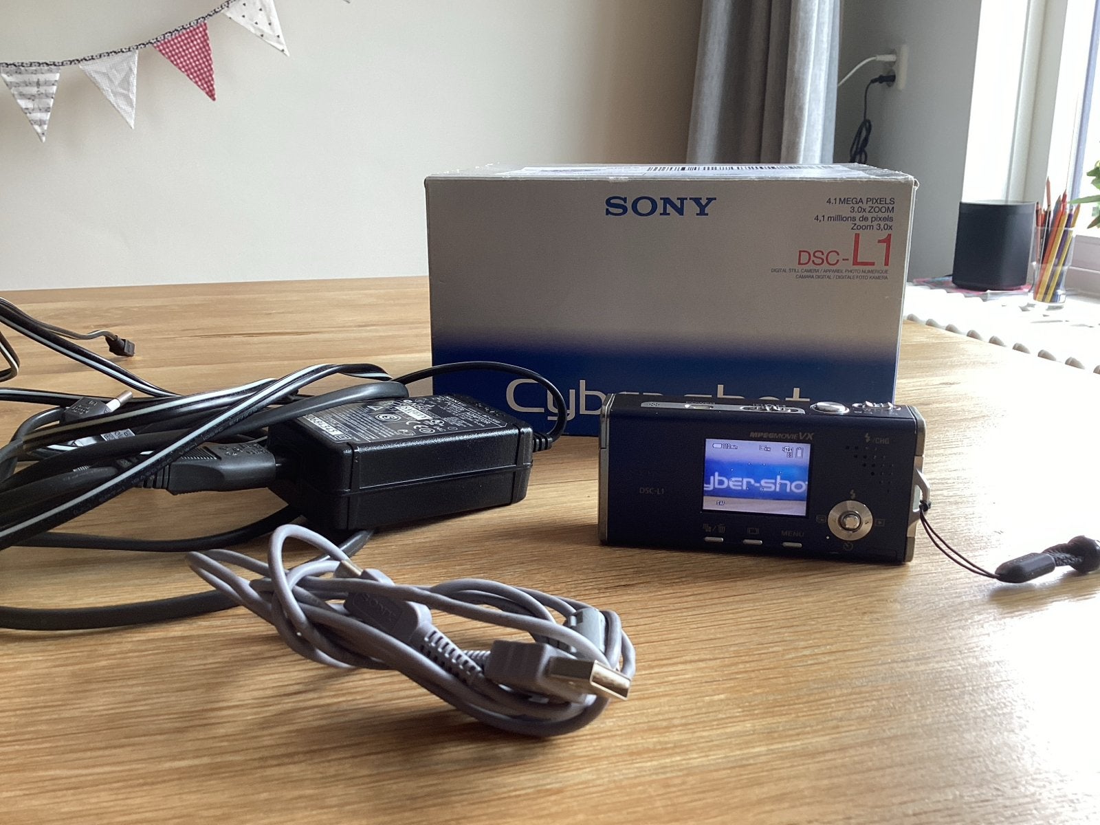 Sony Cyber-shot DSC-L1 Compactcamera met doos en accessoires, Audio, Tv en Foto, Fotocamera's Digitaal, Gebruikt, Compactcamera