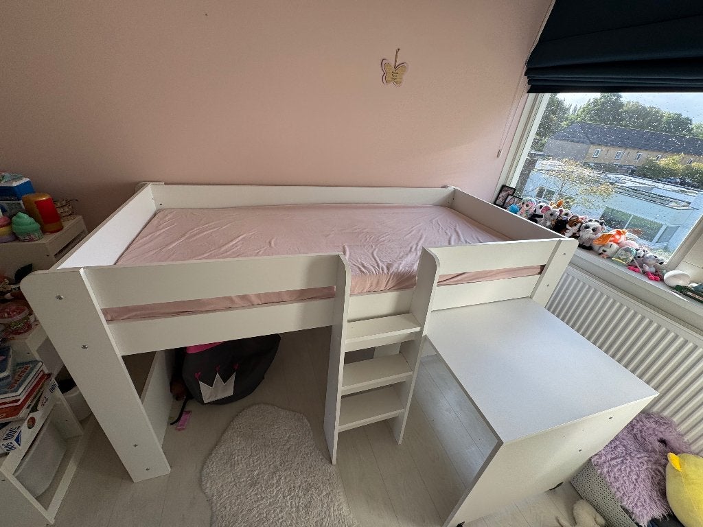 Witte halfhoogslaper met bureau, Kinderen en Baby's, Ophalen, Zo goed als nieuw, Halfhoogslaper