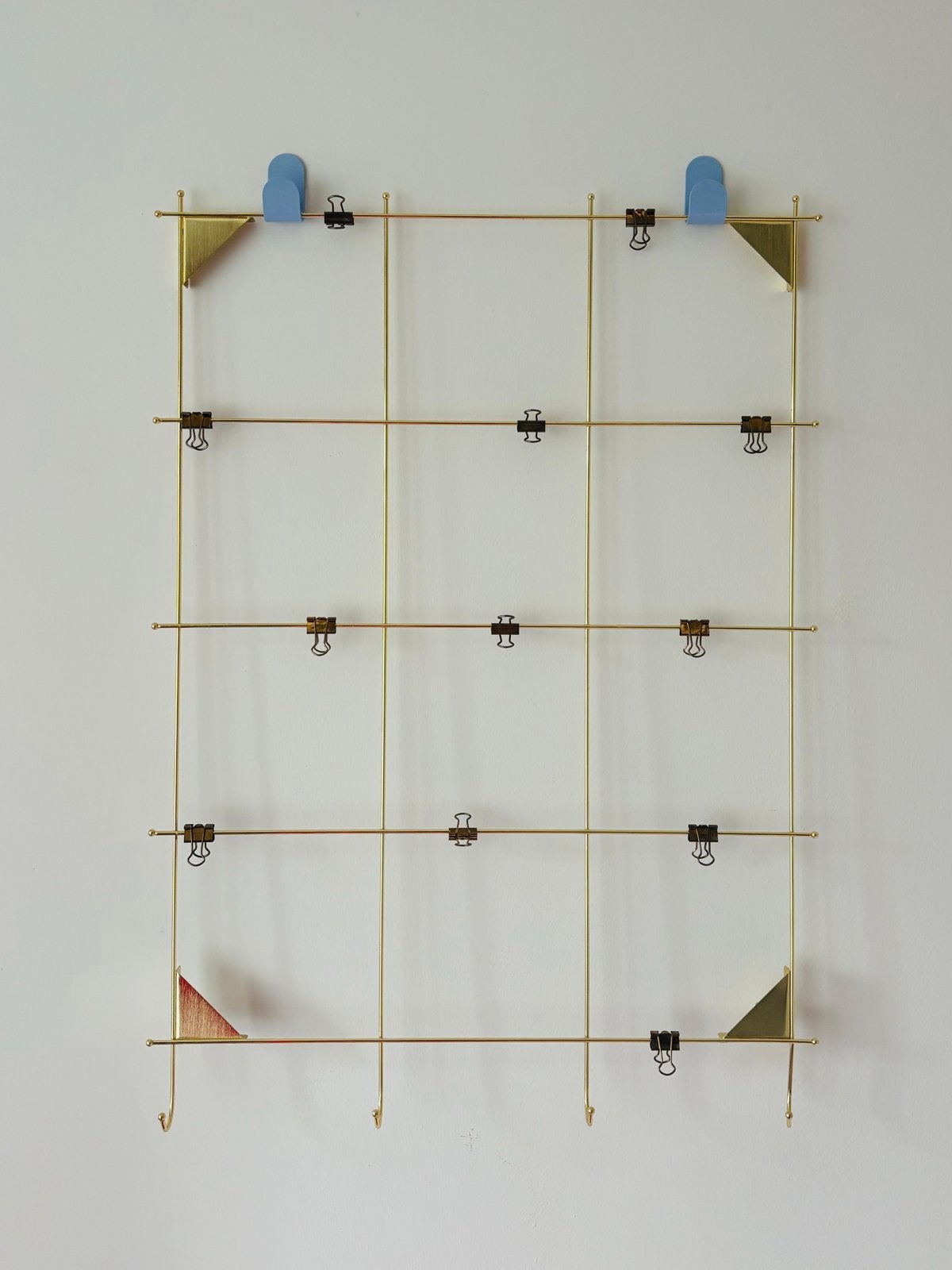 Memobord met clips MYRHEDEN messing-kleur, Ophalen, Metaal, 62 cm, Wandbord of Wandpaneel