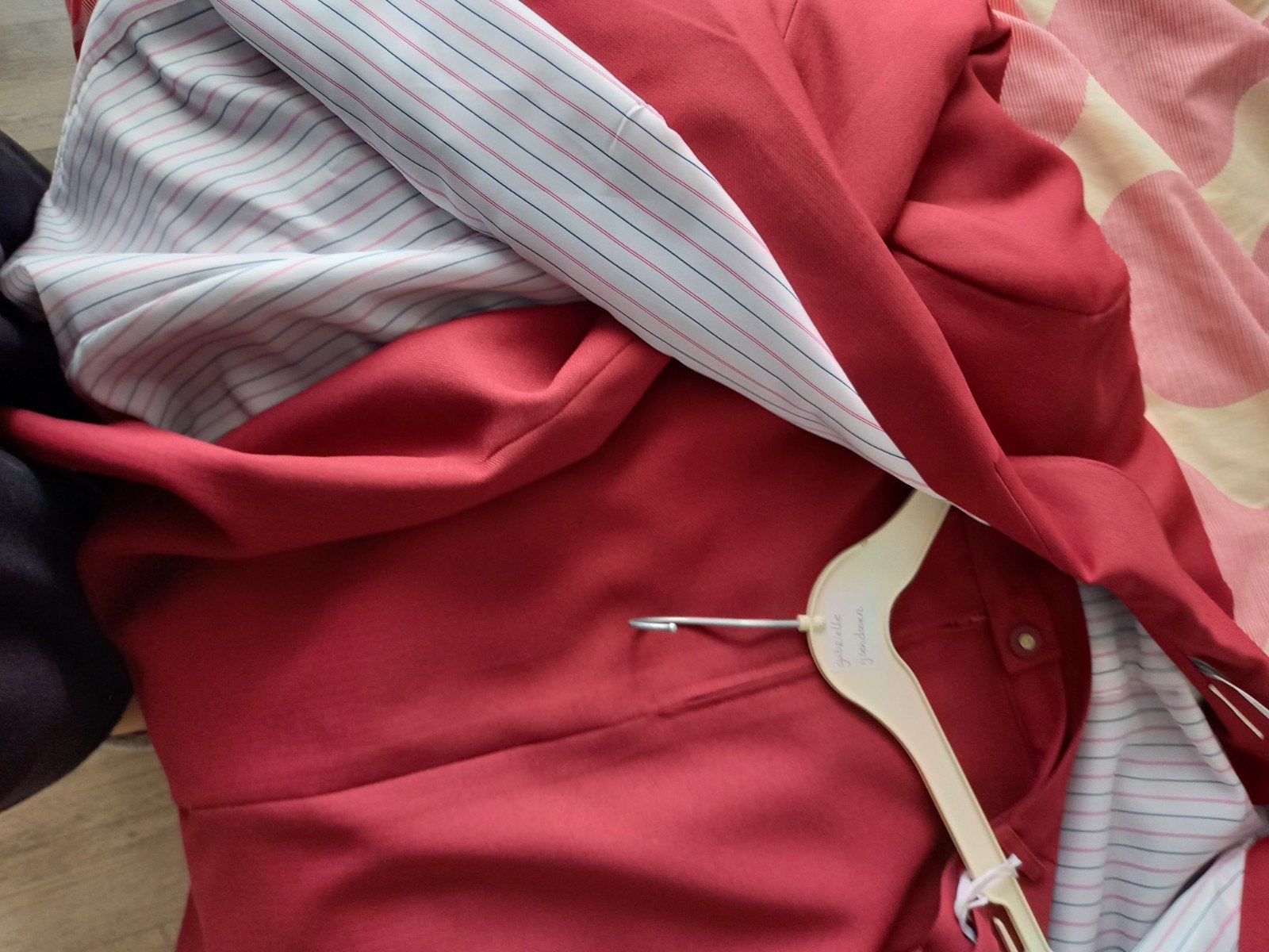 mantelpakje maat 52, Kleding | Dames, Ophalen of Verzenden, Nieuw, Maat 46/48 (XL) of groter, Rood