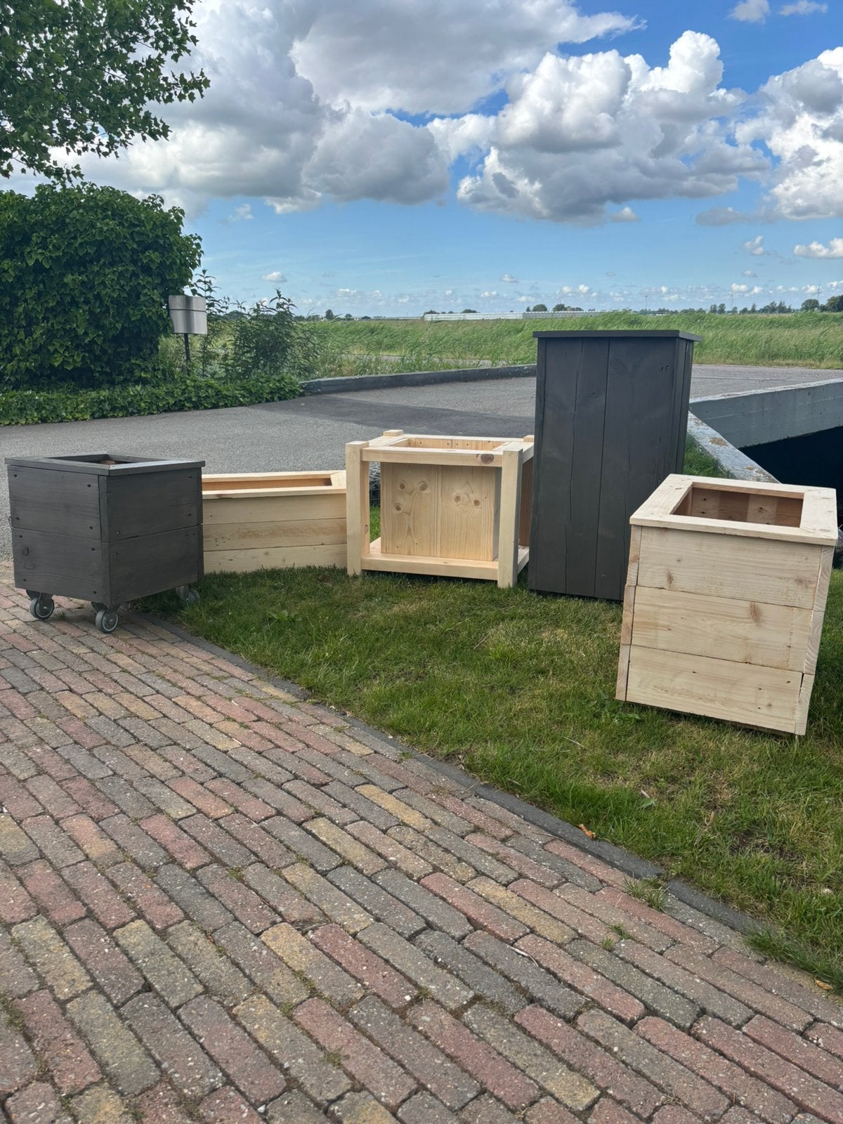 Klassieke  bloembakken en andere meubelen nu vanaf 40 euro!, Tuin en Terras, Nieuw, Ophalen of Verzenden, 60 tot 100 cm, 60 cm of meer
