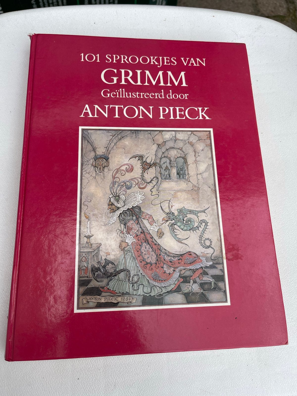 101 Sprookjes van Grimm - Geïllustreerd door Anton Pieck, Ophalen of Verzenden, Gelezen