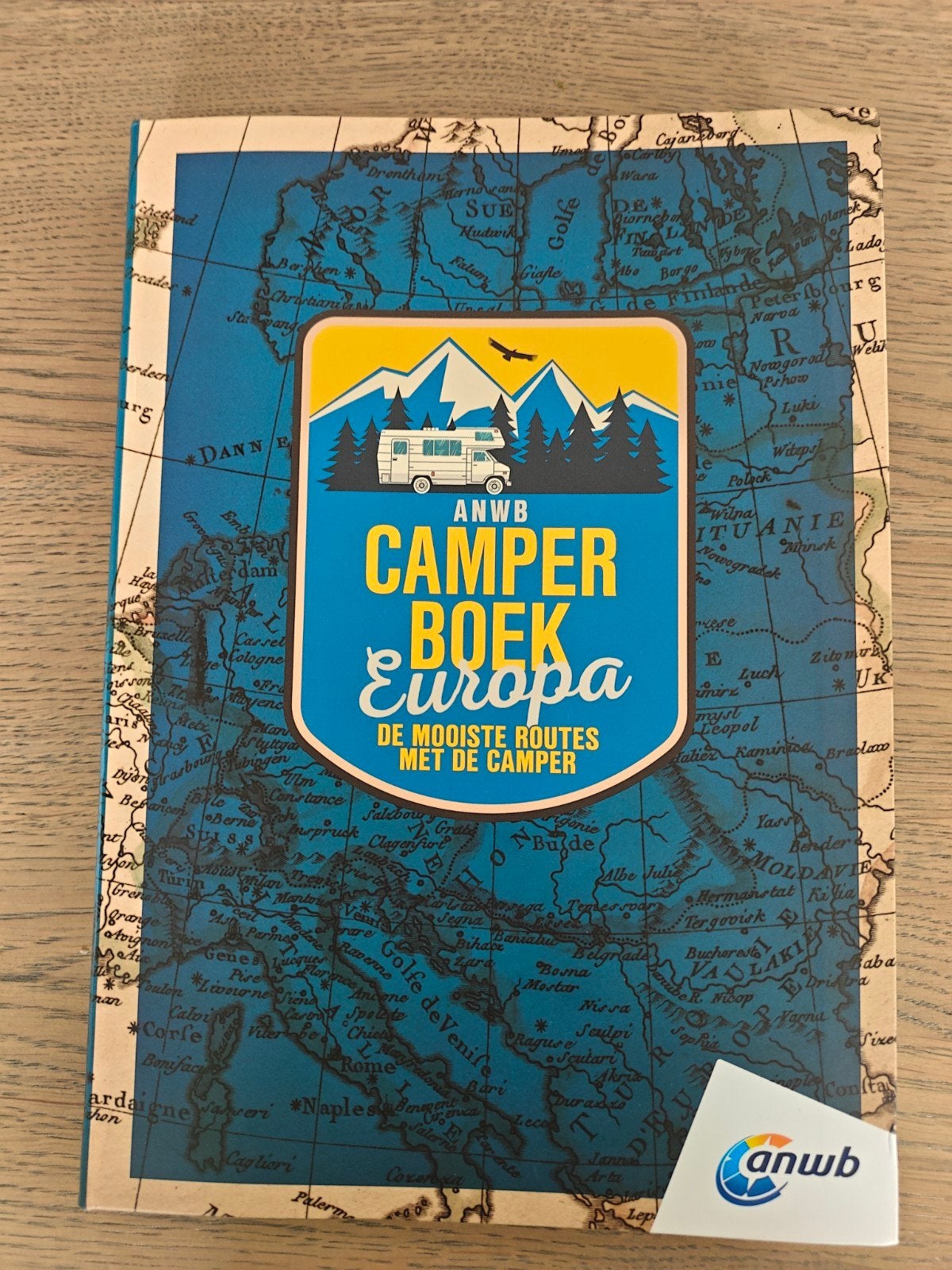 ANWB Camperboek Europa: De mooiste routes met de camper, ANWB, Europa, Ophalen of Verzenden, Zo goed als nieuw