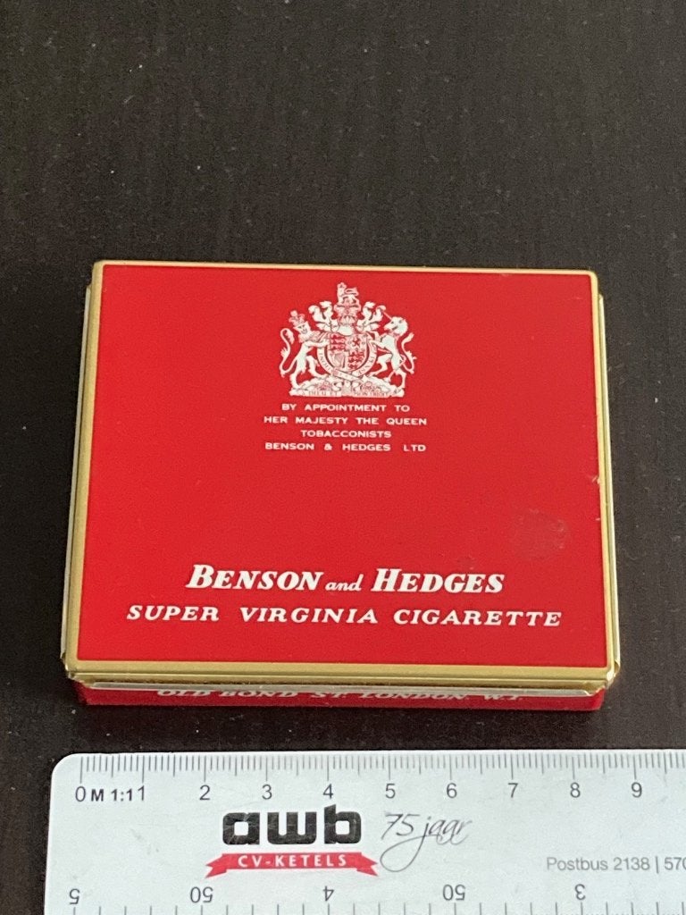 WW2 NAAFI STORES H.M. FORCES Benson & Hedges cigarette blik, Ophalen of Verzenden, Nederland