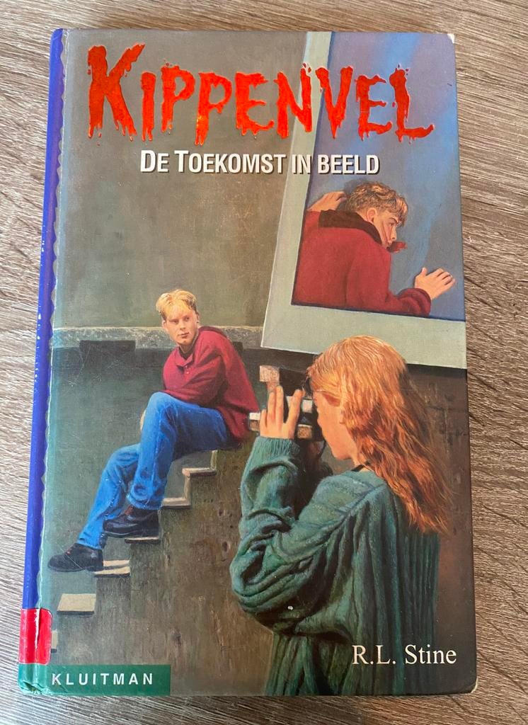 Kippenvel - de toekomst in beeld, Boeken, Ophalen of Verzenden, Gelezen, Fictie