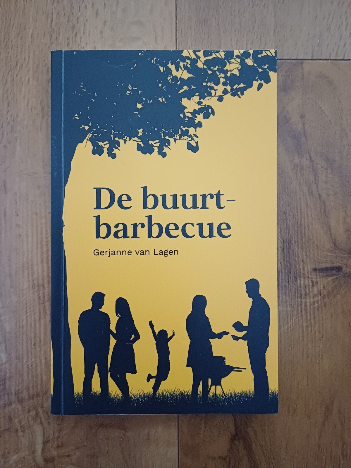 Gerjanne van Lagen - De buurtbarbecue. Prima staat, Maatschappij en Samenleving, Ophalen of Verzenden, Zo goed als nieuw, Gerjanne van Lagen