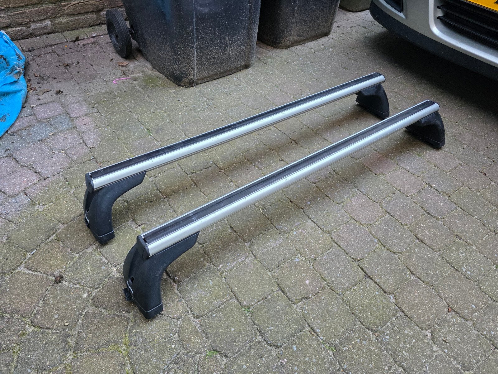 Originele BMW E90 dakdragers, Ophalen