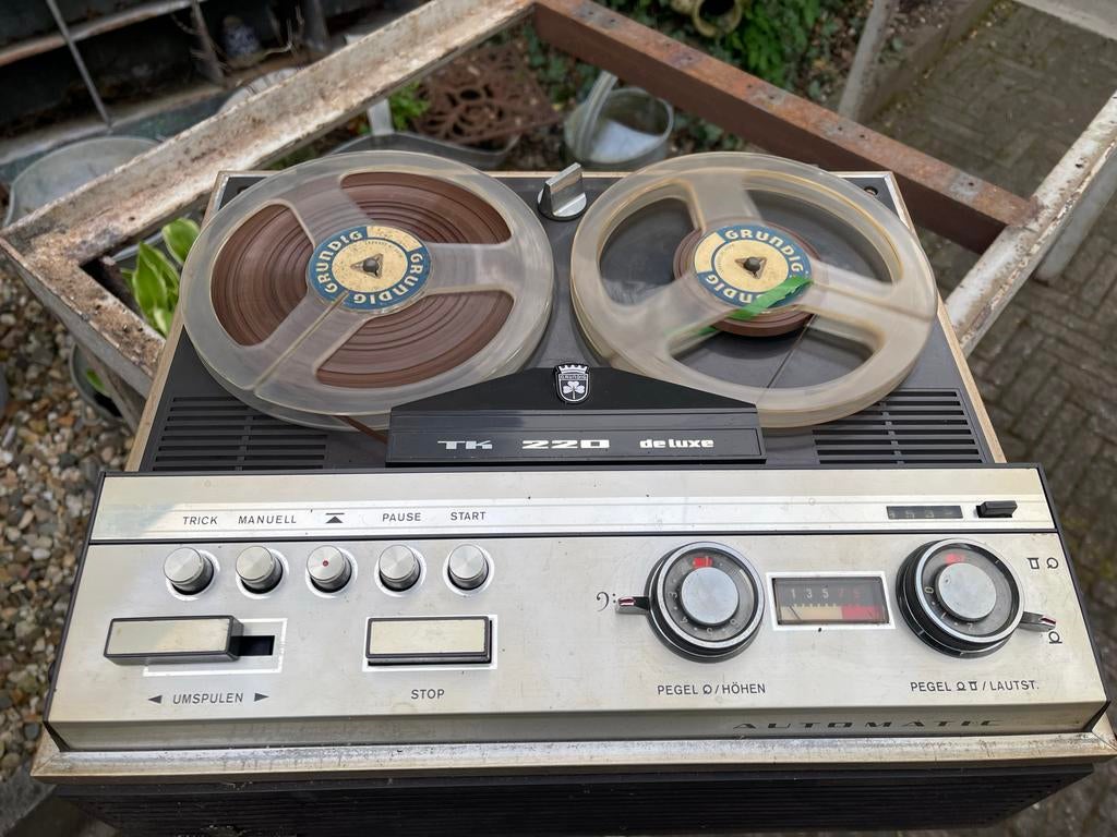 Grundig TK 220 de luxe bandrecorder - Werkend zolder vondst, Ophalen, Bandrecorder, Met banden