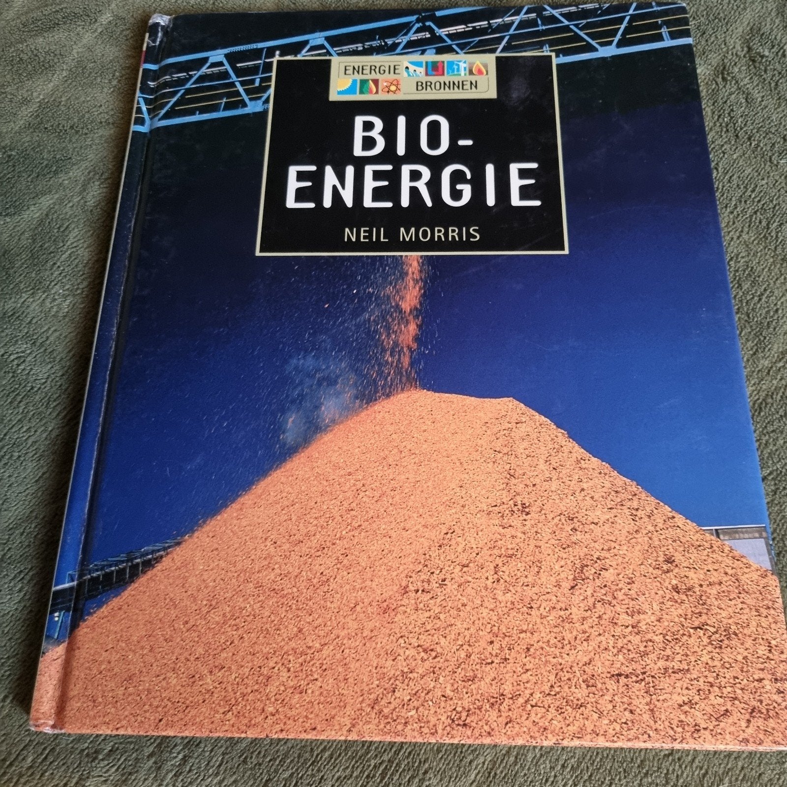 BIO-ENERGIE - Neil Morris (Energiebronnen reeks), Ophalen of Verzenden, Gelezen, Overige onderwerpen, Neil Morris