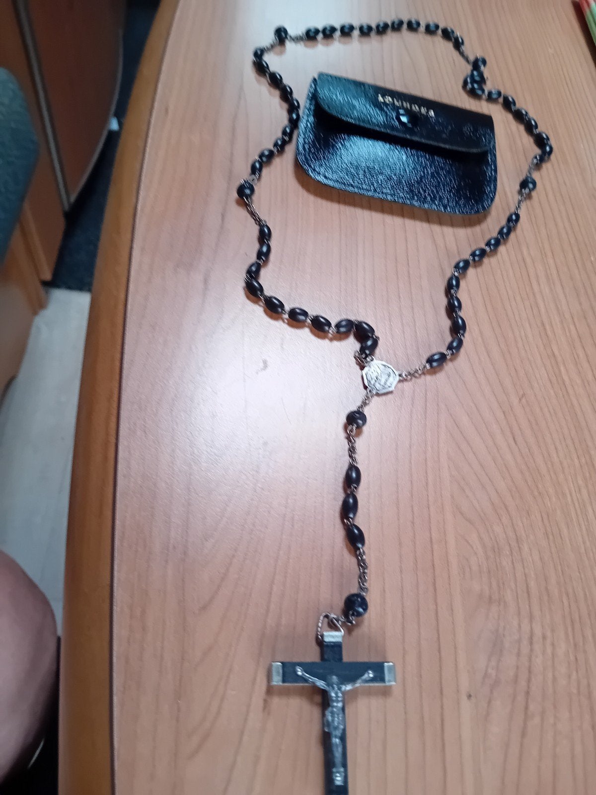Rozenkrans uit Lourdes met etui, Antiek en Kunst, Antiek | Religie, Ophalen of Verzenden