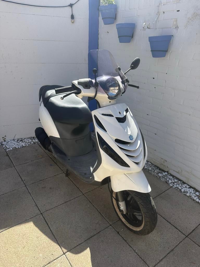 Piaggio Zip 50cc 2-takt Snor Scooter - Wit, Ophalen, Tweetakt, Gebruikt, Zip