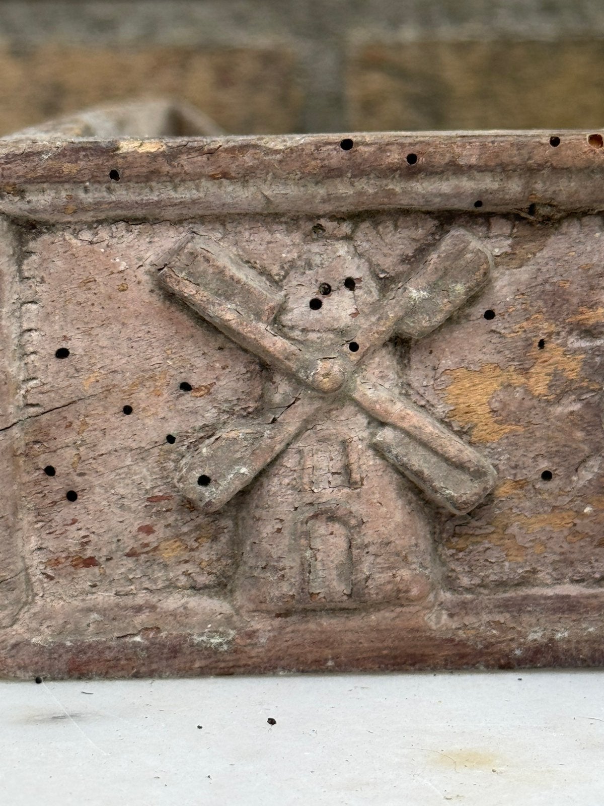 Antieke winkel lade met houtsnijwek molen, Ophalen of Verzenden