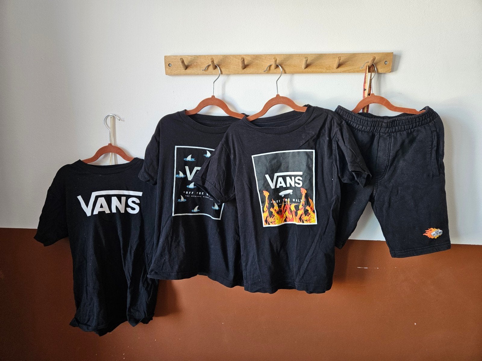 Vans set: 3x shirt en short maat 122 (6Y), Gebruikt, Vans, Ophalen of Verzenden, Setje