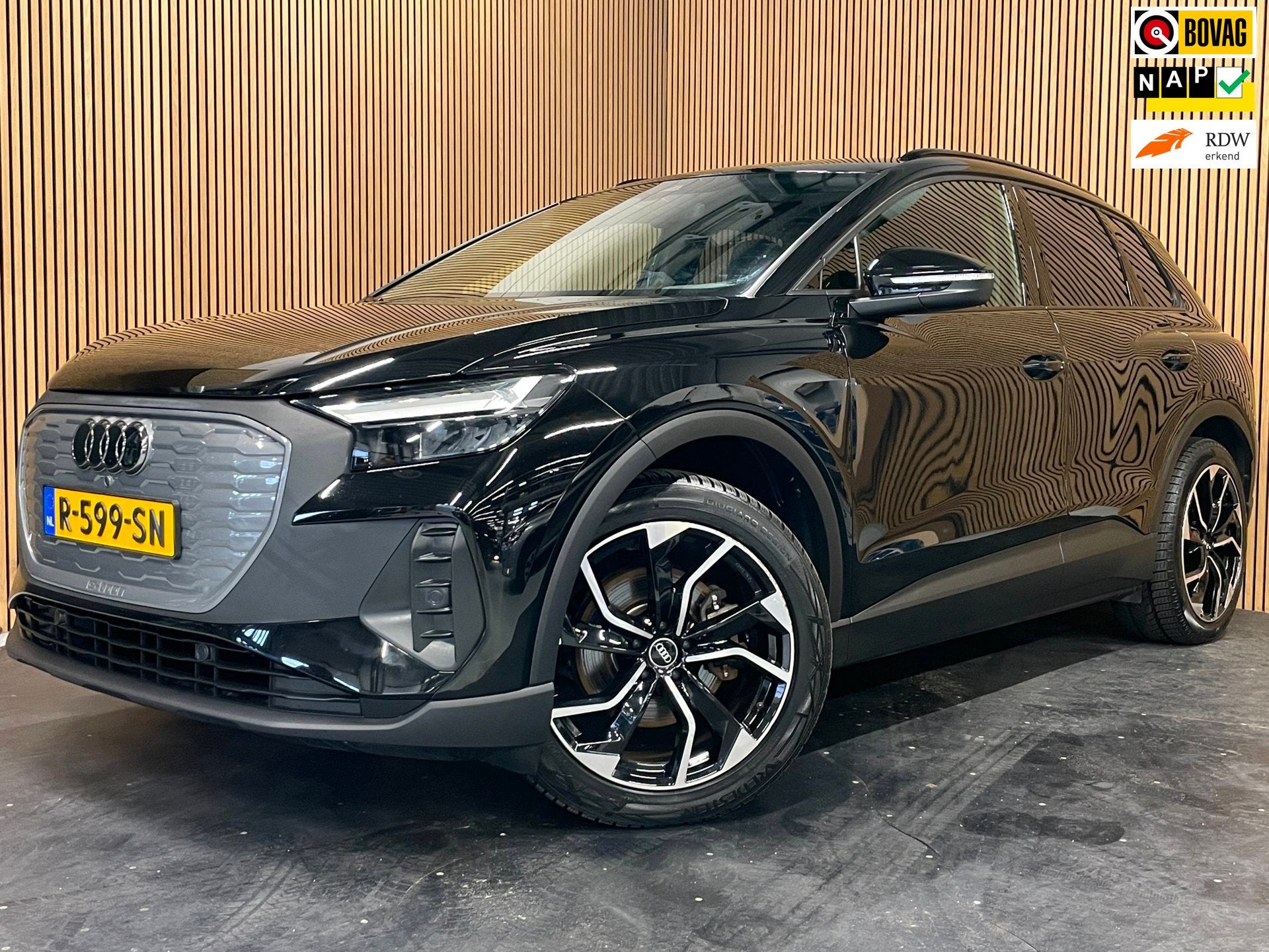 Audi Q4 e-tron 35|FULL BLACK EDITION|86% SOH|20''LMV|ACC|APP, Auto's, Automaat, Dealer onderhouden, Gebruikt, Zwart