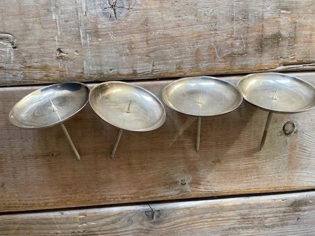 4 x kaarsen pin houder. Kandelaar op steker Kaarsenstandaard, Ophalen, Zo goed als nieuw, Metaal, Kandelaar