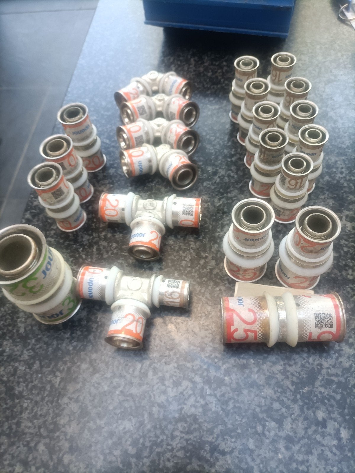 Diverse Uponor Verloopstukken, Sokken en Bochten, Ophalen of Verzenden, Gebruikt, Overige typen