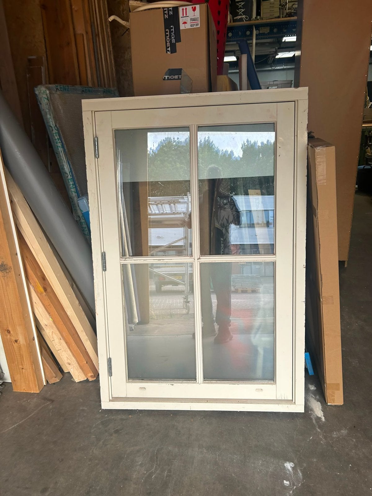 Meranti kozijn met glas 150 x 100 cm, Doe-het-zelf en Verbouw, Kozijnen en Schuifpuien, Gebruikt, Raamkozijn, 75 tot 150 cm, Hout