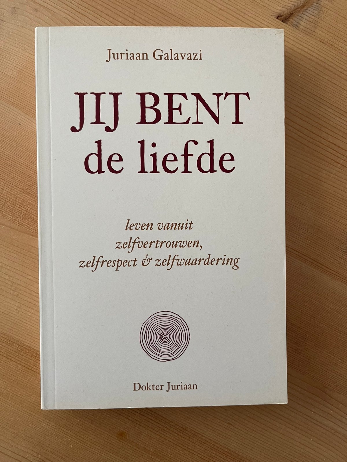 Boek  JIJ BENT de liefde, Ophalen of Verzenden, Zo goed als nieuw