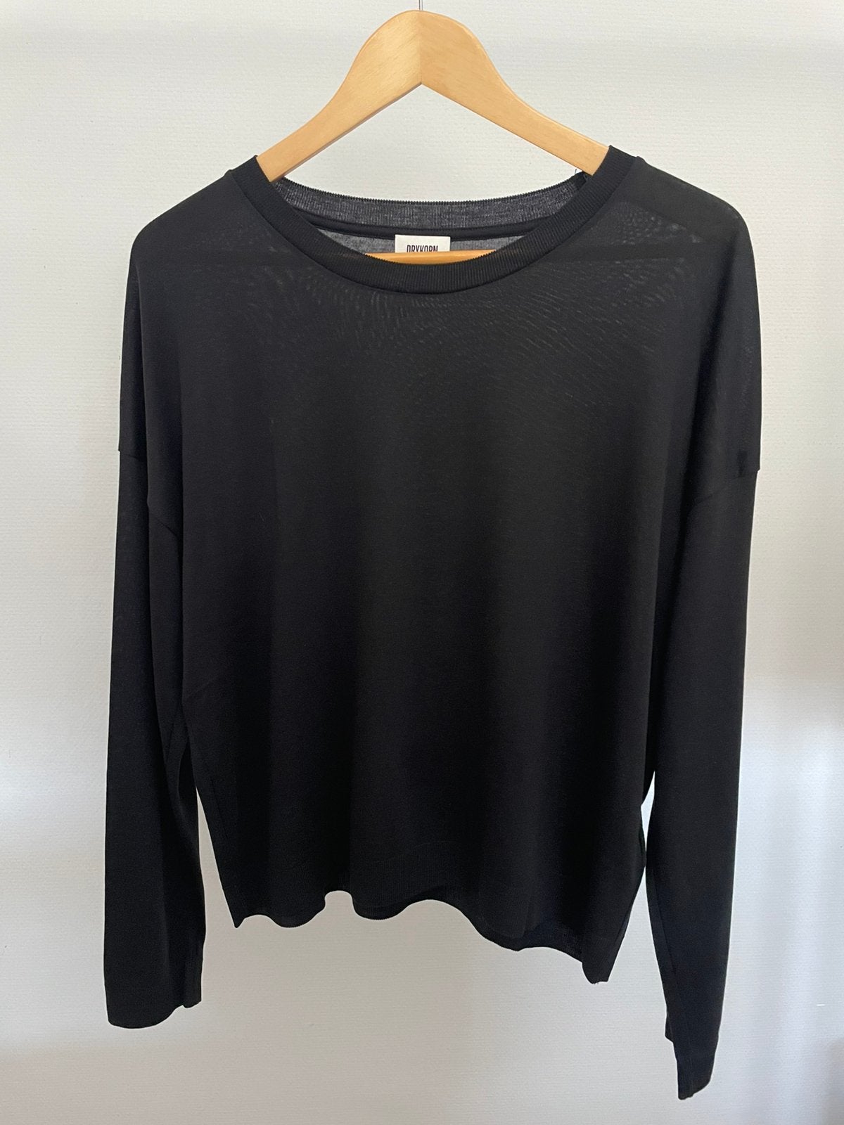 Drykorn longsleeve Cecidie, maat S, Zwart, Nieuw, Ophalen of Verzenden, Lange mouw