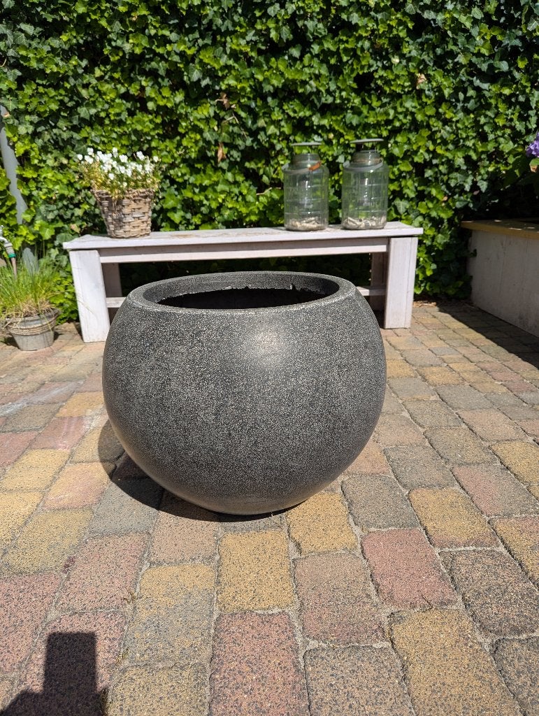 Stoere grote bloempot, Tuin en Terras, Bloembakken en Plantenbakken, Ophalen, Kunststof, Gebruikt, Minder dan 60 cm