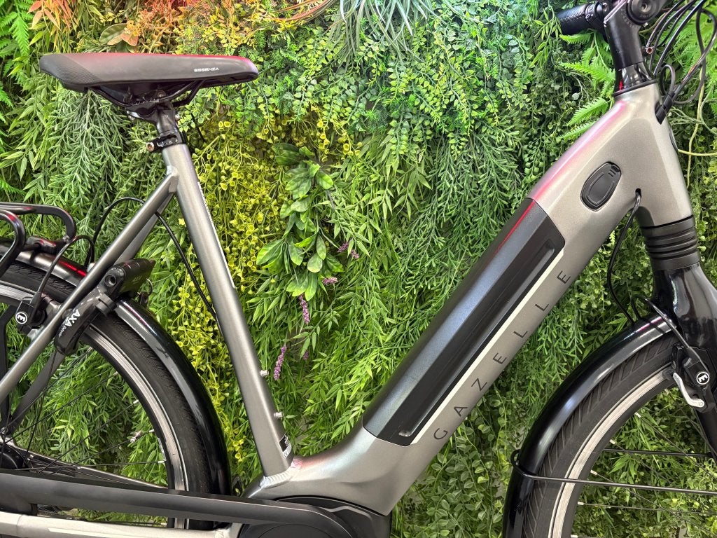 Gazelle Ultimate C8+ | Bosch Active + | 500Wh | 61cm, Fietsen en Brommers, Elektrische fietsen, Wilhelminaweg 8, 6951 BP Dieren (NL)