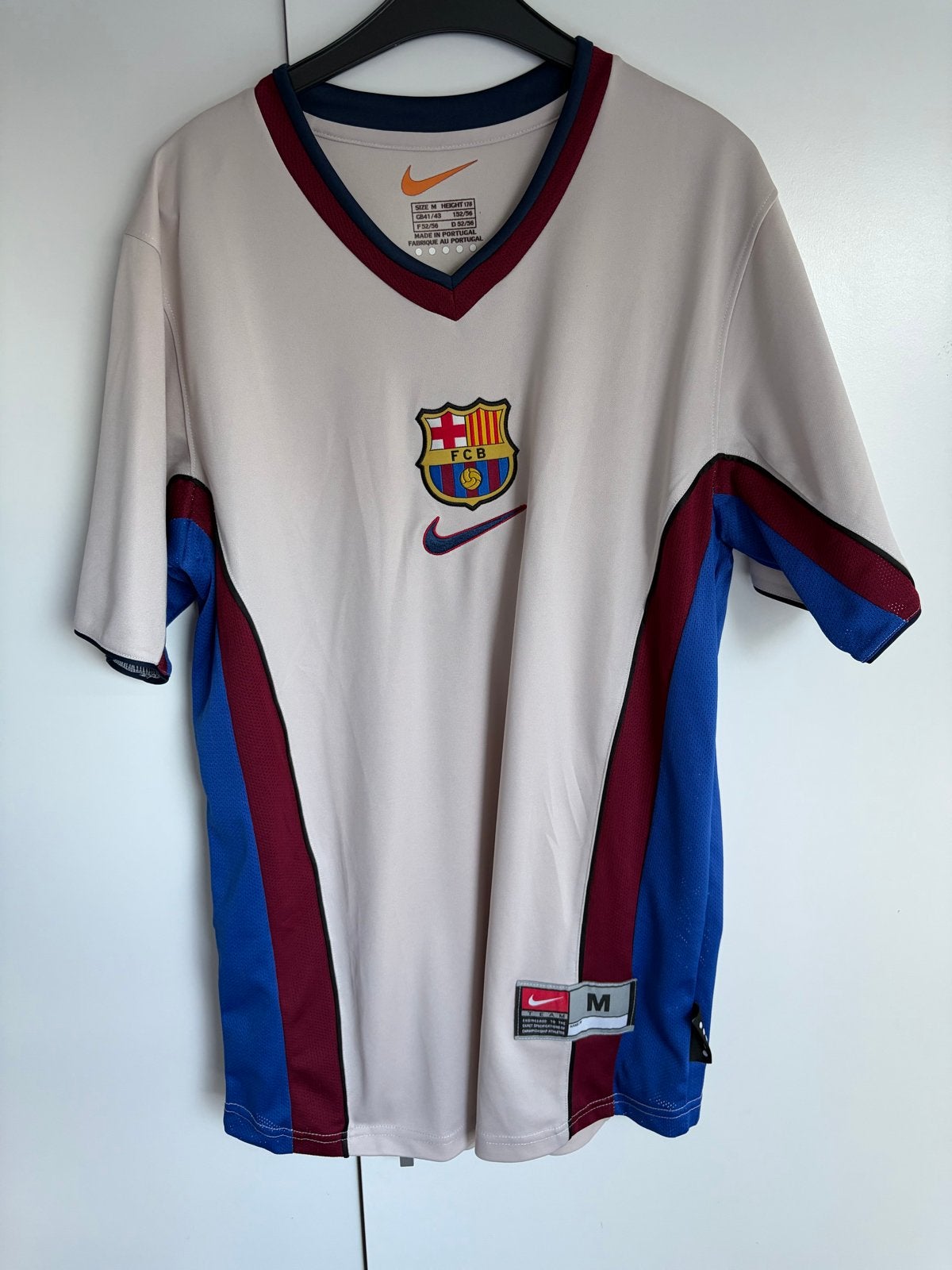 Gloedniuwe FC Barcelona Nike voetbalshirt - Maat M, Maat 48/50 (M), Beige, Nieuw, Ophalen of Verzenden
