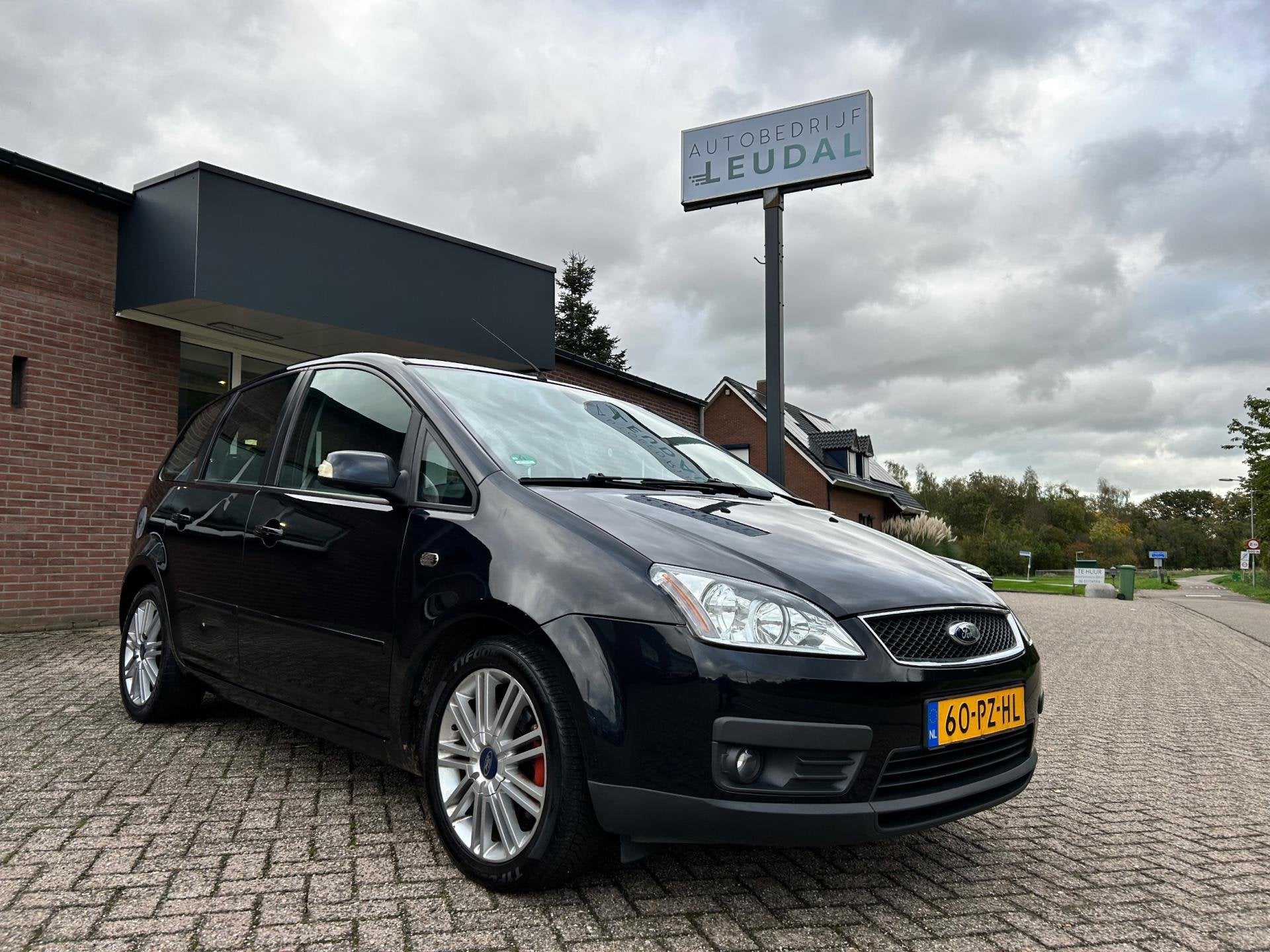 Ford Focus C-Max 2.0-16V Ghia // Nieuwe APK bij aflevering, Voorwielaandrijving, Gebruikt, Bedrijf, Handgeschakeld