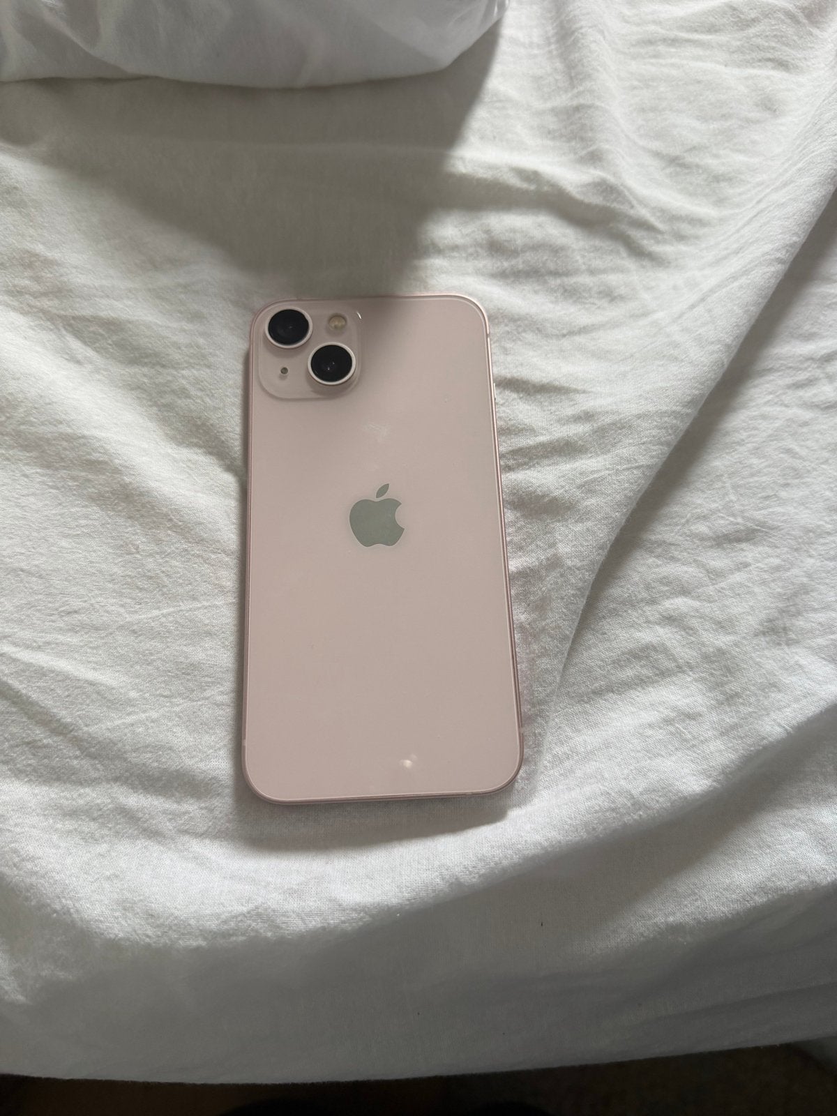 Apple iPhone 13 - Roze - Zo goed als nieuw