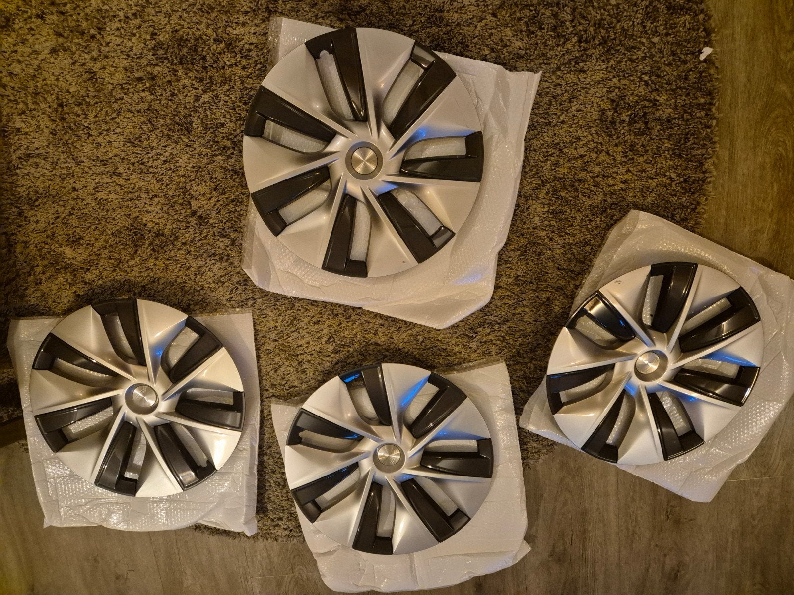 Tesla Model Y wieldoppen (set van 4)