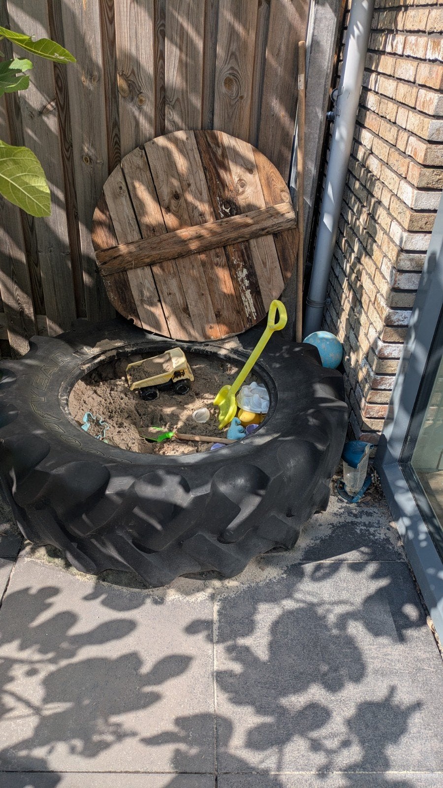 Zandbak van trekkerband met houten deksel, Ophalen, Gebruikt