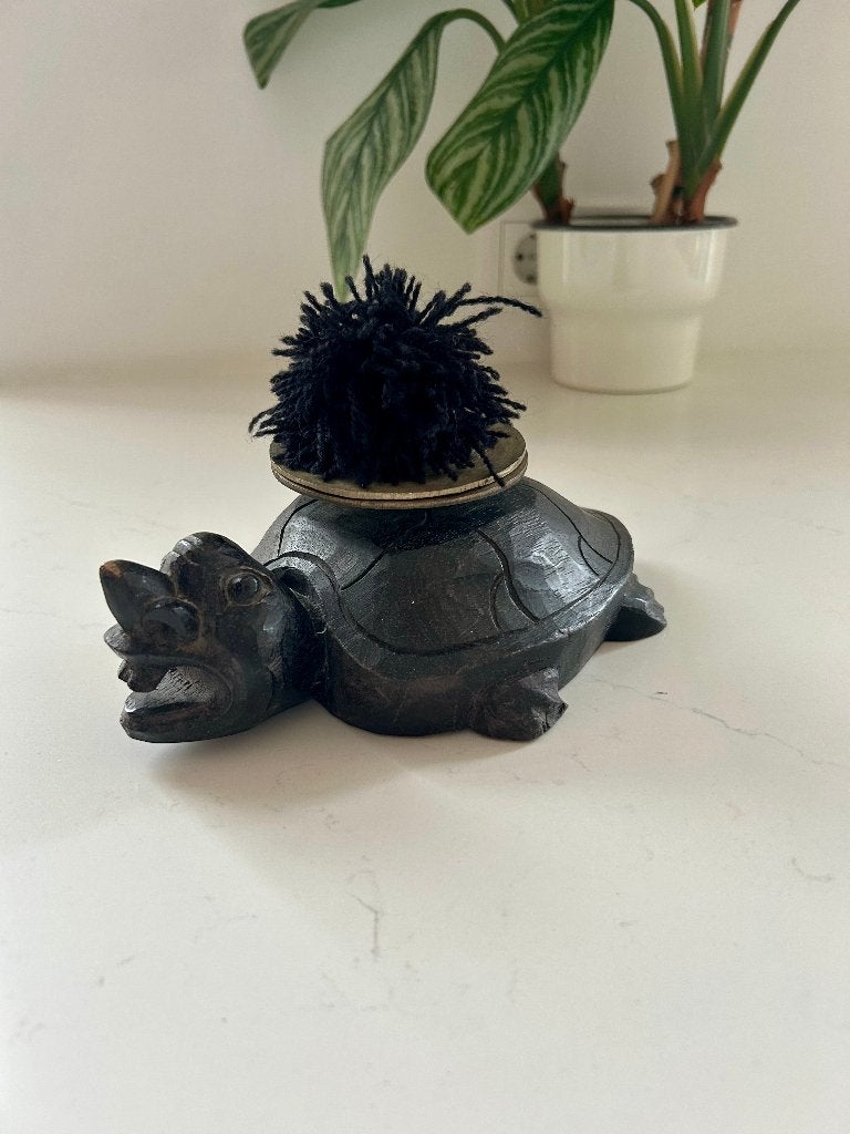 Meditatiebel. Houten schildpad yoga. Meditatie bel, Zo goed als nieuw, Hout, Bruin, Gouden accenten