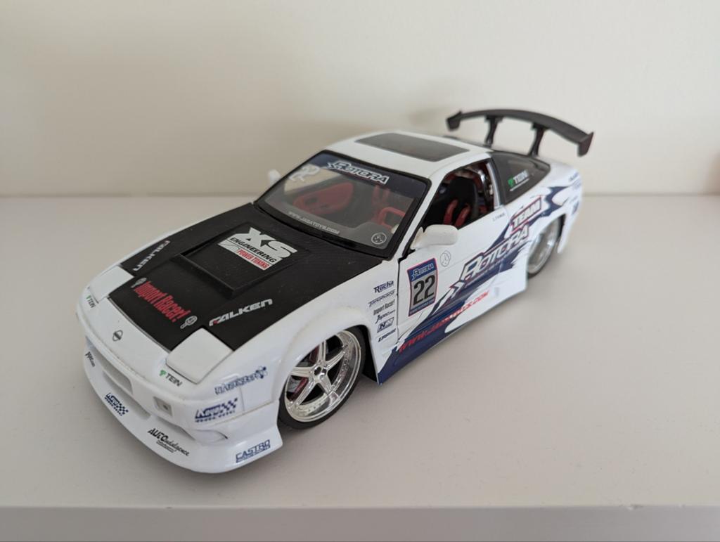Jada Toys Nissan 240SX 1:18, Hobby en Vrije tijd, Modelauto's | 1:18, Ophalen, Zo goed als nieuw, Auto, Overige merken