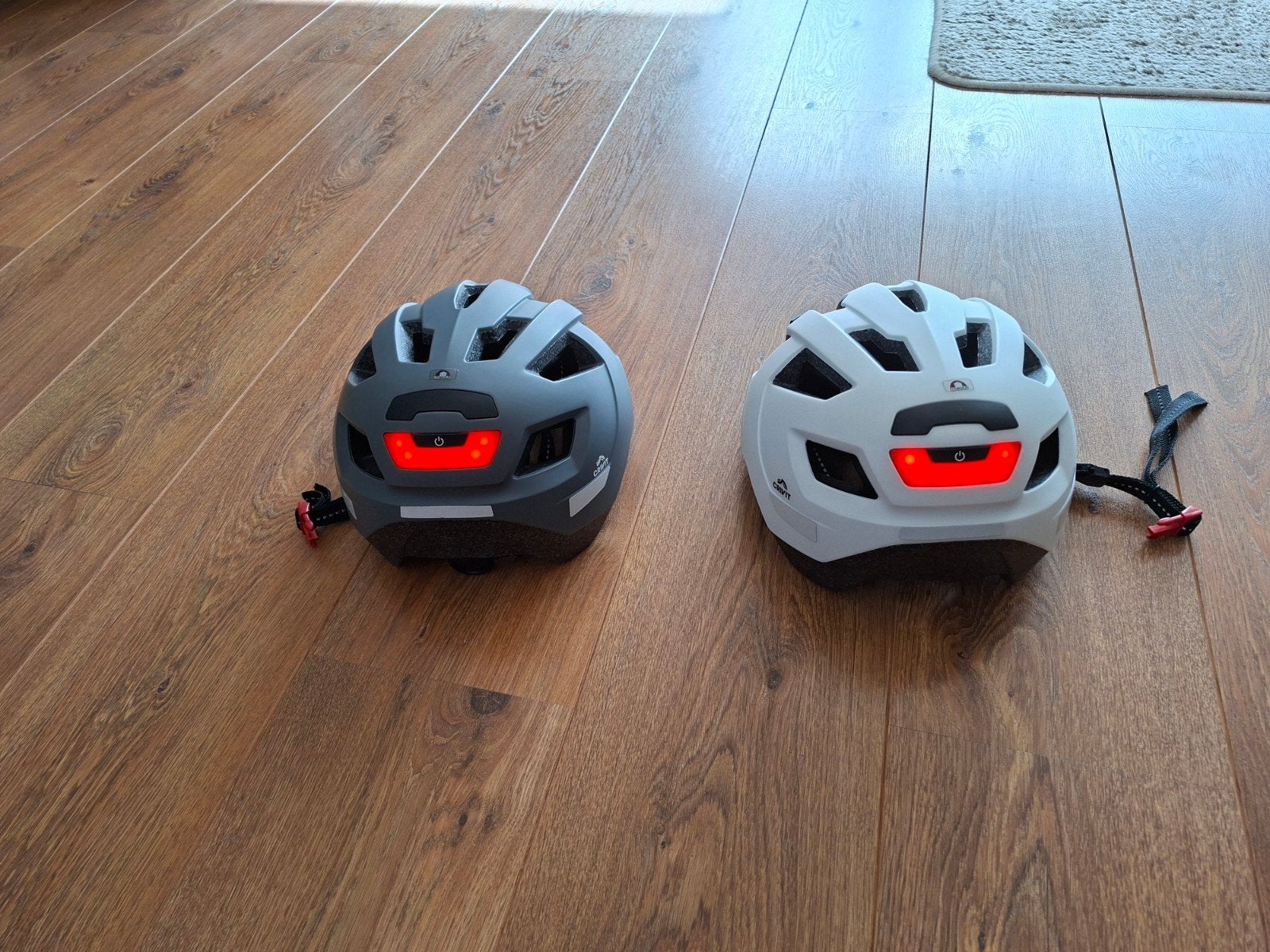ZGAN fietshelmen met geïntegreerd achterlicht (S/M), Ophalen of Verzenden, Zo goed als nieuw, Heer of Dame