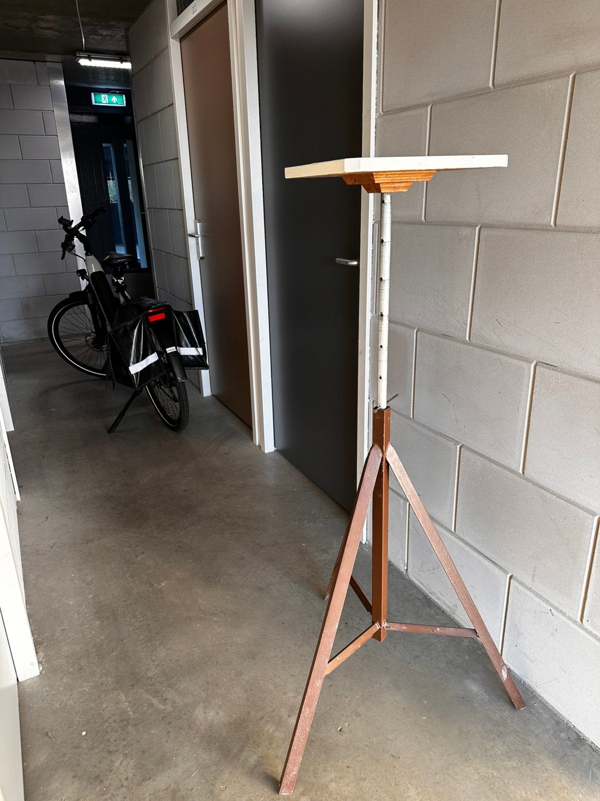 Bok voor creatief gebruik oa voor zwaar keramiek, Ophalen of Verzenden, Gebruikt, Meerdere media
