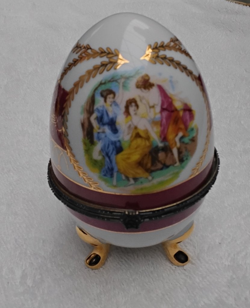 Vintage poseleinen eiersieraad doos scharnierend, Antiek en Kunst, Curiosa en Brocante, Ophalen