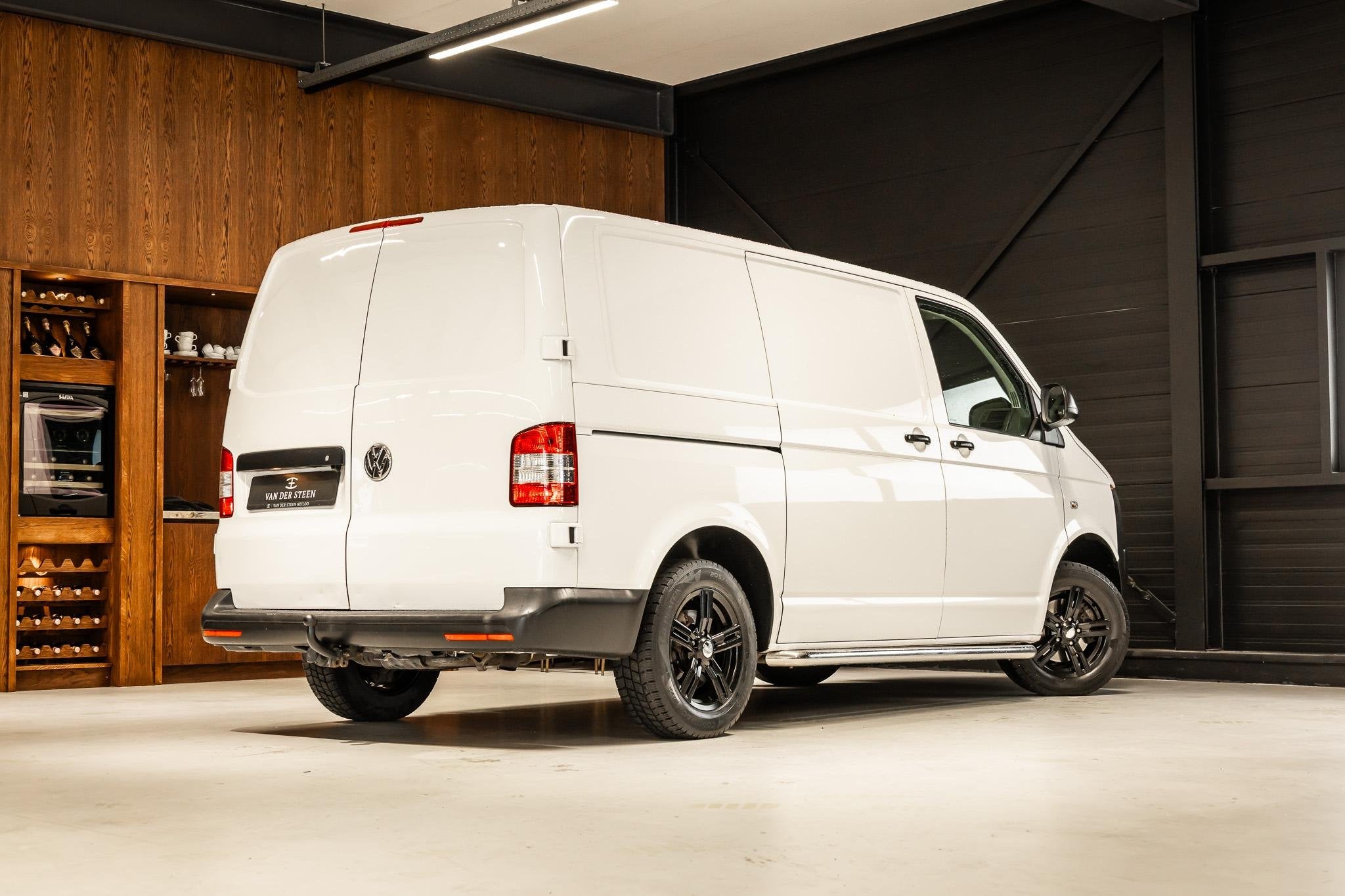 Volkswagen Transporter 2.0 TDI L1H1 T800 Camera | Airco, Auto's, Voorwielaandrijving, Euro 5, Stof, Gebruikt