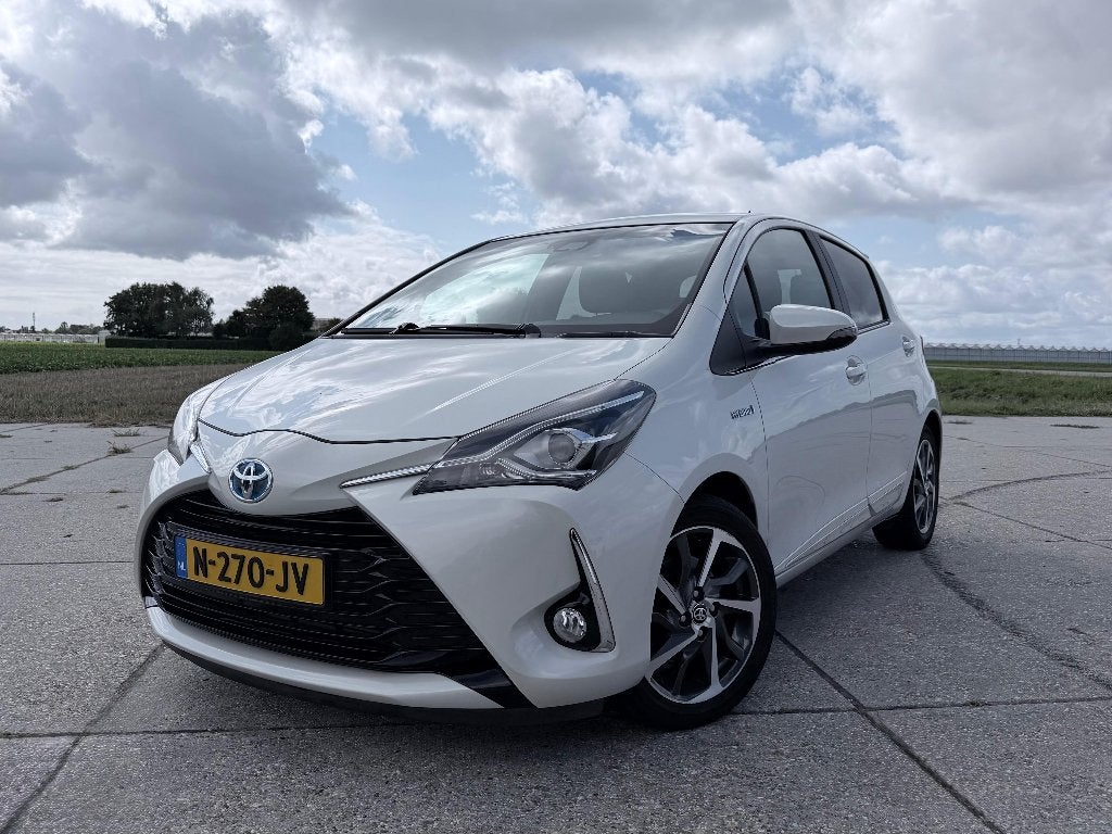 Toyota Yaris 1.5 Executive Hybrid 2018 Stoelverwarming Leder, Auto's, Toyota, 1497 cc, Euro 6, 4 cilinders, Leder