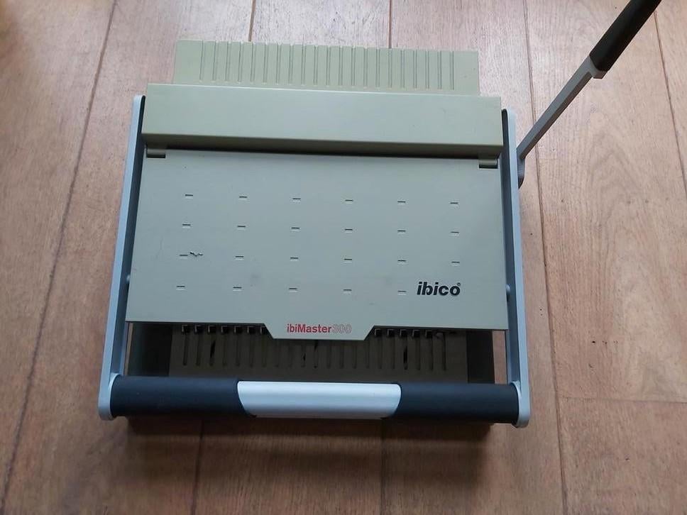 Inbindmachine ibico, Ophalen