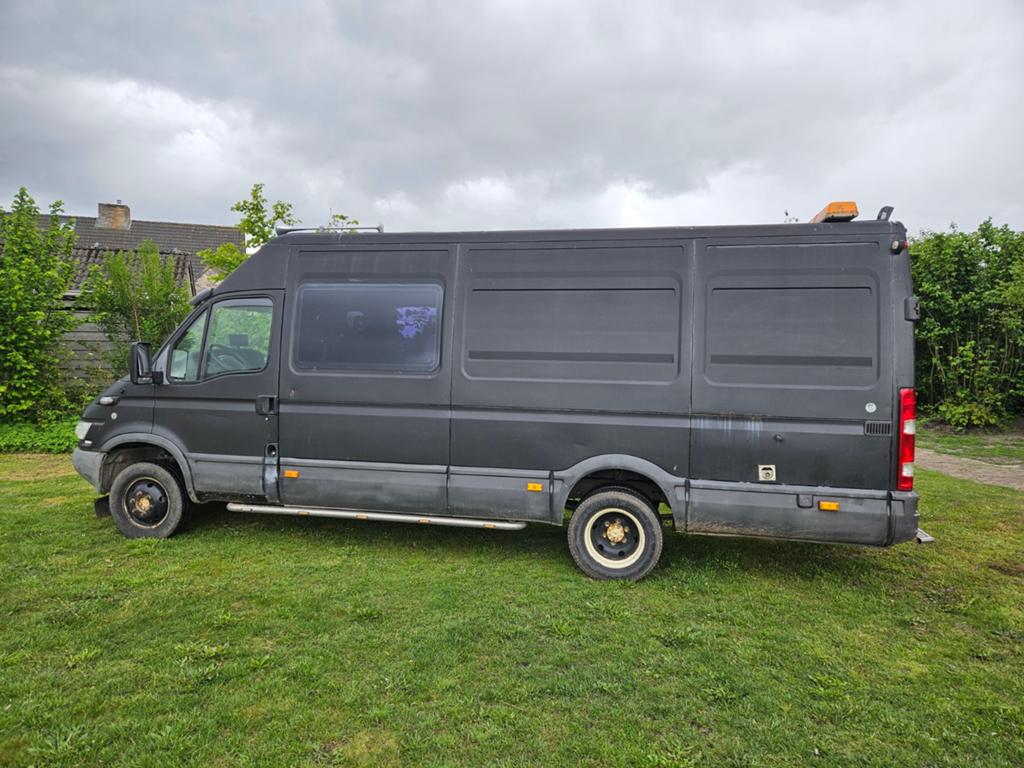 Iveco Daily cross/hobby /autosport, Particulier, Buscamper of Camperbus, Overige merken