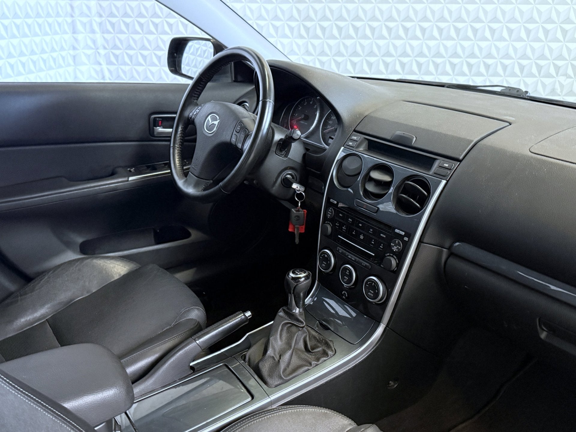 Mazda 6 Sport 2.0i Executive CLIMA-CRUISE-LEDER-XENON (2006), Auto's, Gebruikt, Zwart, 4 cilinders, Blauw